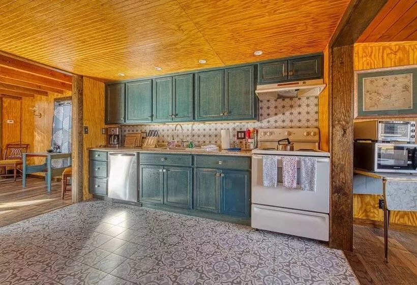 Catskills Cottage W/ Deck, 7 Mi To Hunter Mtn