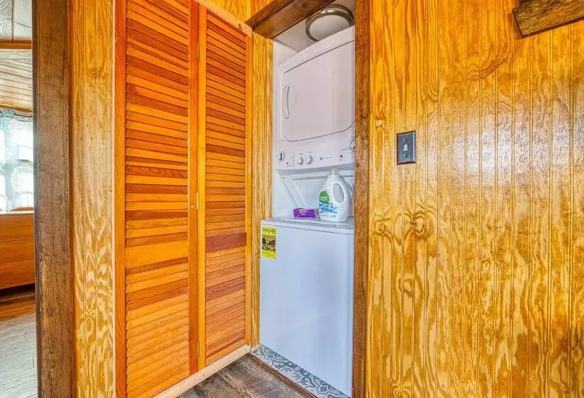 Catskills Cottage W/ Deck, 7 Mi To Hunter Mtn