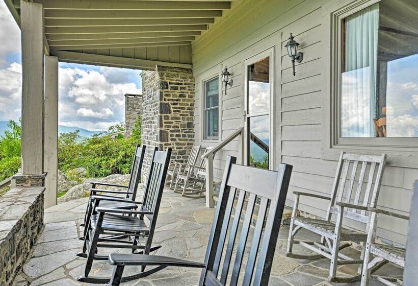Charming Historic Family Home W/ Mountain Views!