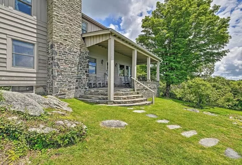 Charming Historic Family Home W/ Mountain Views!