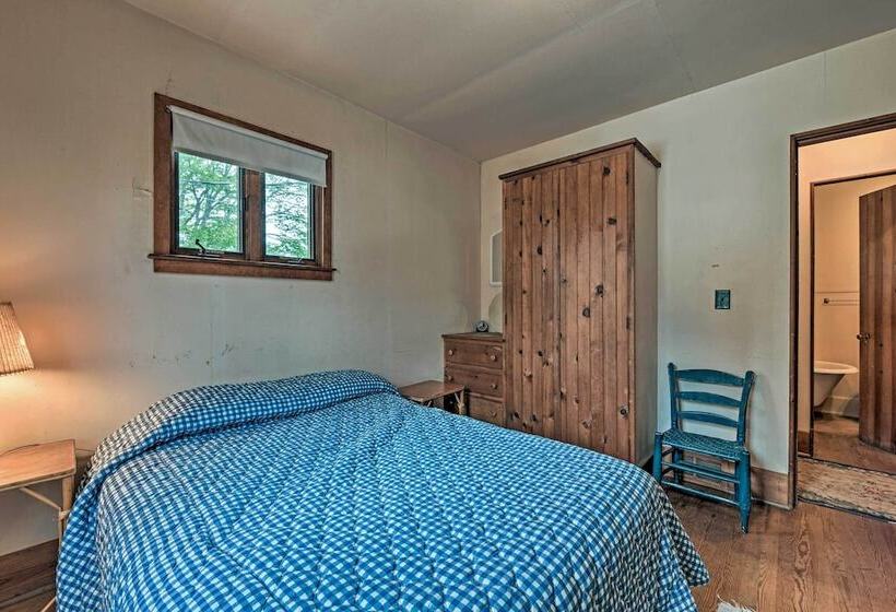 Charming Historic Family Home W/ Mountain Views!