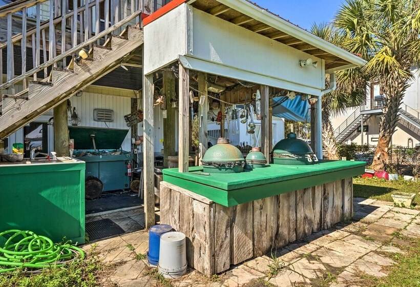 Charming Waterfront Home: Fish, Boat + More!