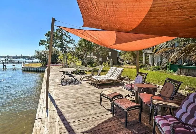 Charming Waterfront Home: Fish, Boat + More!