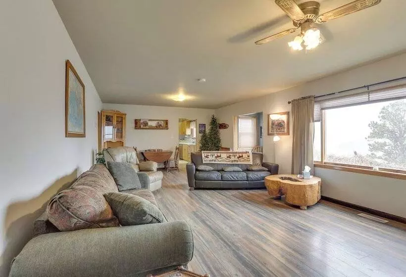 Classic Mountain Home, Half Mi To Main Street