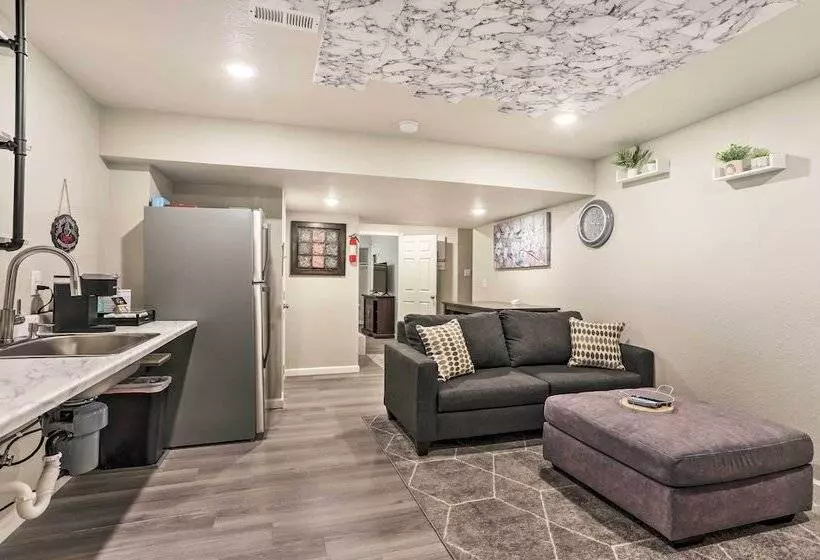 8 Mi To Barr Lake: Cozy Commerce City Home!