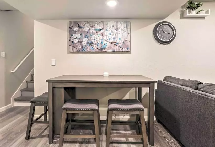 8 Mi To Barr Lake: Cozy Commerce City Home!