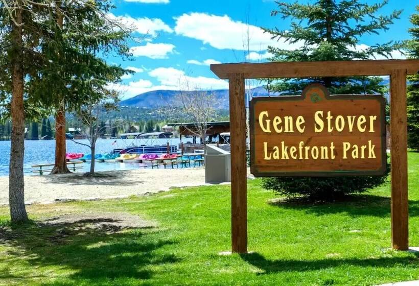 Cozy Grand Lake Mountain View Lodge