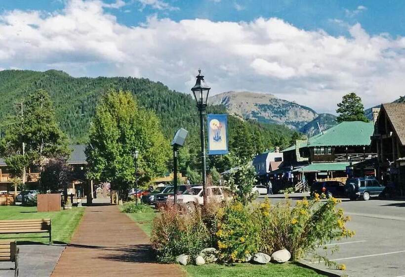 Cozy Grand Lake Mountain View Lodge