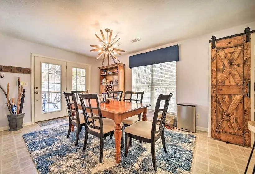 Cozy Sapphire Resort Home W/ Deck & Mountain Views