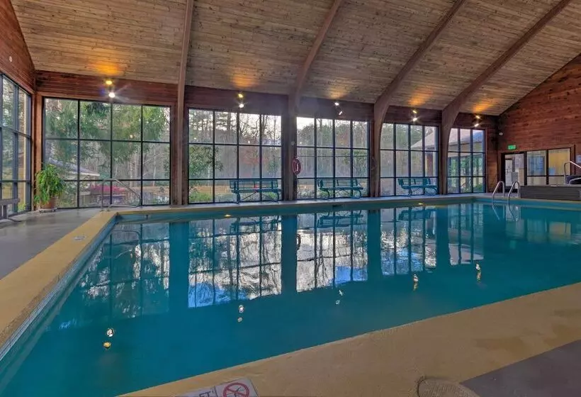 Cozy Sapphire Resort Home W/ Deck & Mountain Views