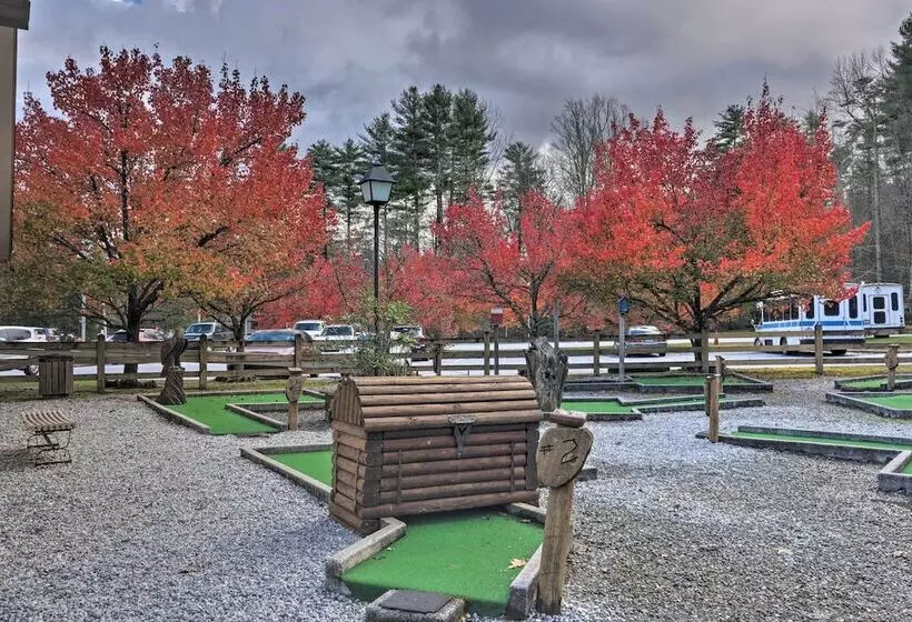 Cozy Sapphire Resort Home W/ Deck & Mountain Views