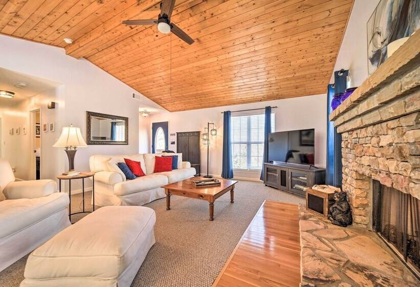 Cozy Sapphire Resort Home W/ Deck & Mountain Views
