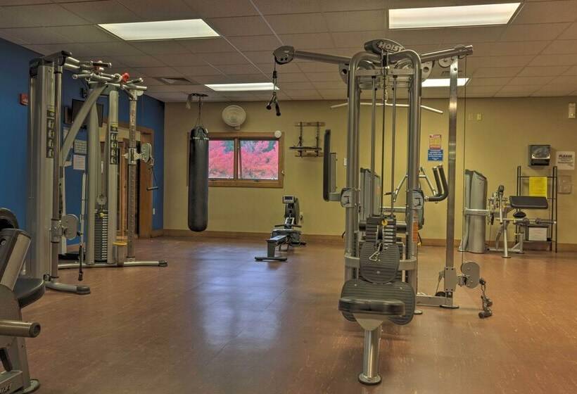 Cozy Sapphire Resort Home W/ Deck & Mountain Views