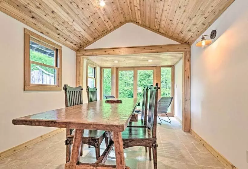 Custom Creekside Cabin In Blue Ridge Mountains