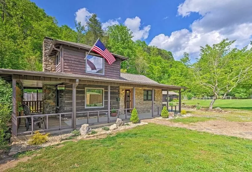 Custom Creekside Cabin In Blue Ridge Mountains
