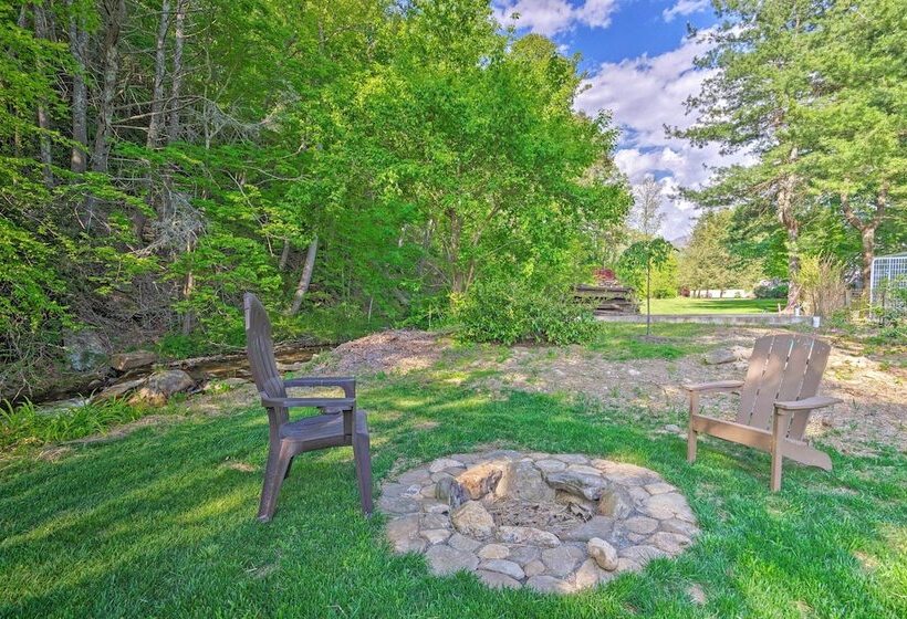 Custom Creekside Cabin In Blue Ridge Mountains