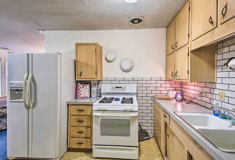 Dog Friendly Bartlesville Retreat W/ Yard!