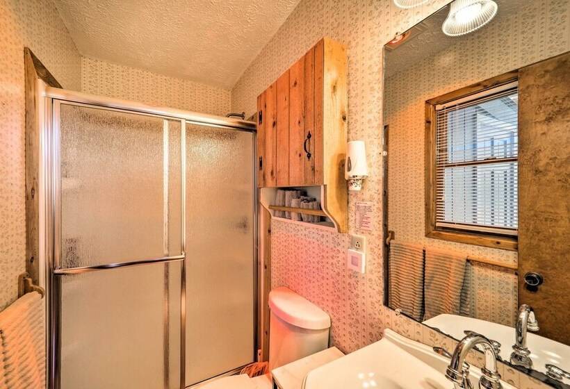 Near Lake + Trails: Rustic Newland Cabin W/ Deck!