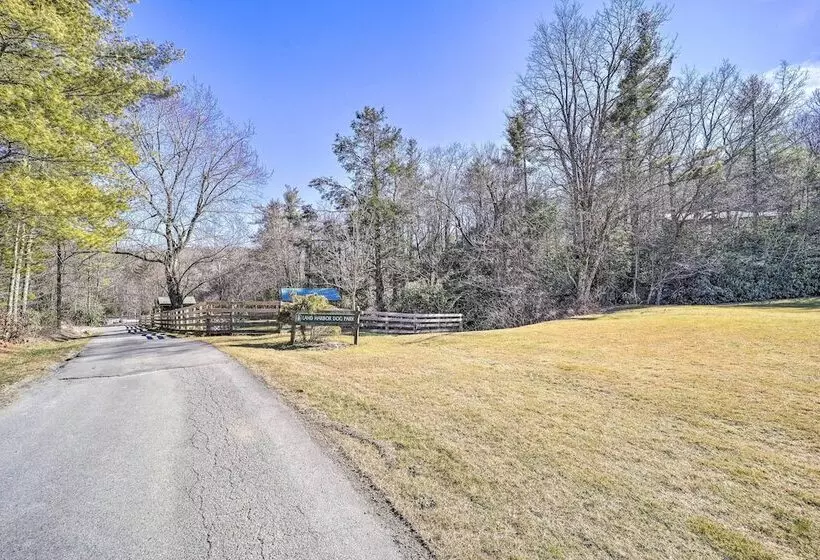 Near Lake + Trails: Rustic Newland Cabin W/ Deck!