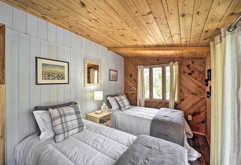 Near Lake + Trails: Rustic Newland Cabin W/ Deck!