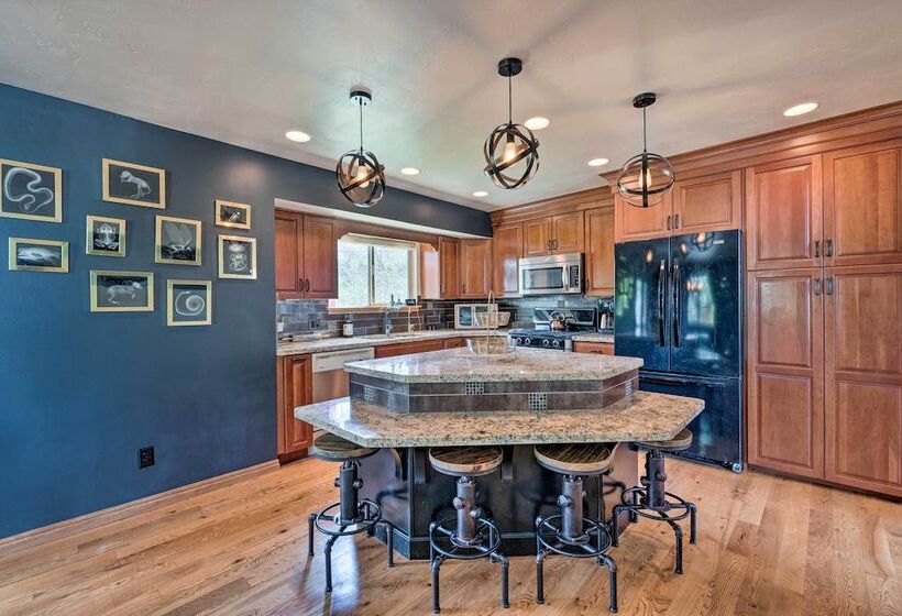 Eclectic Salt Lake Home With 2 Decks + Fire Pit!