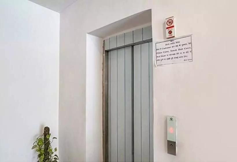Fabhotel Santosh Palace