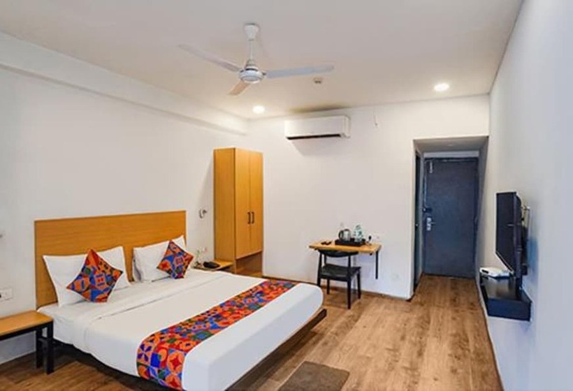 Fabhotel Santosh Palace