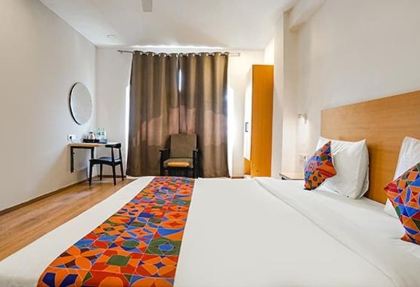 Fabhotel Santosh Palace