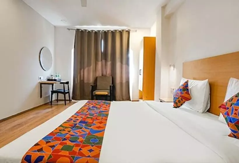 Fabhotel Santosh Palace
