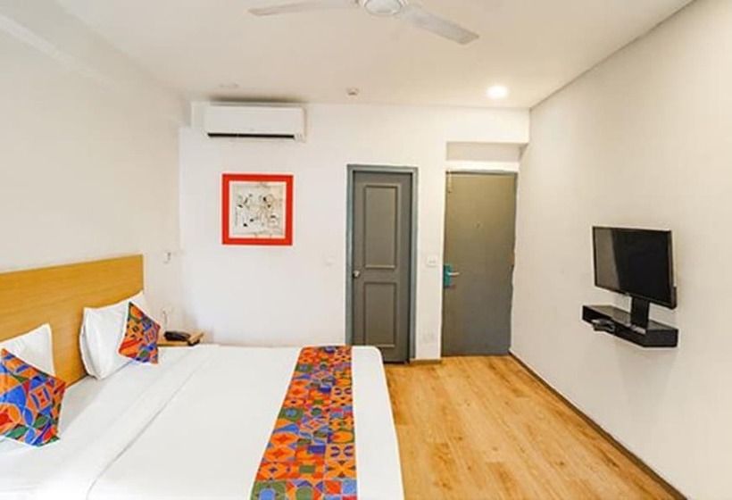 Fabhotel Santosh Palace