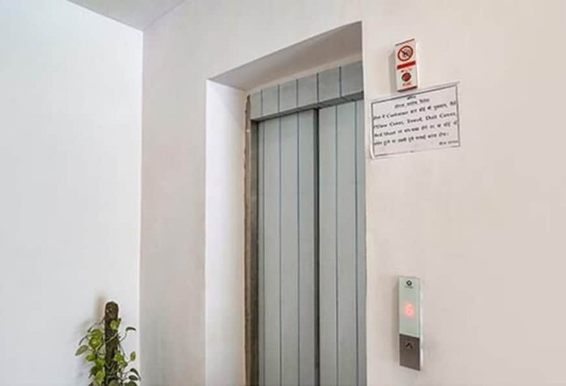 Fabhotel Santosh Palace