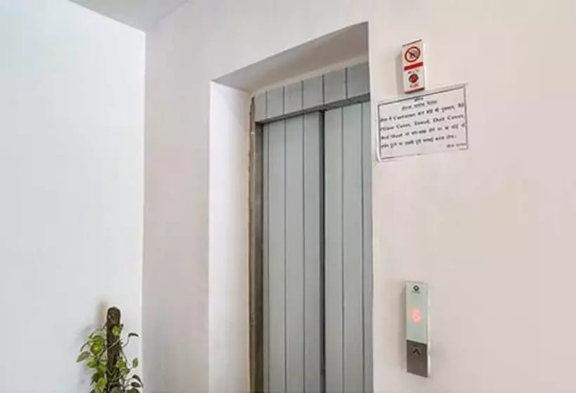 Fabhotel Santosh Palace