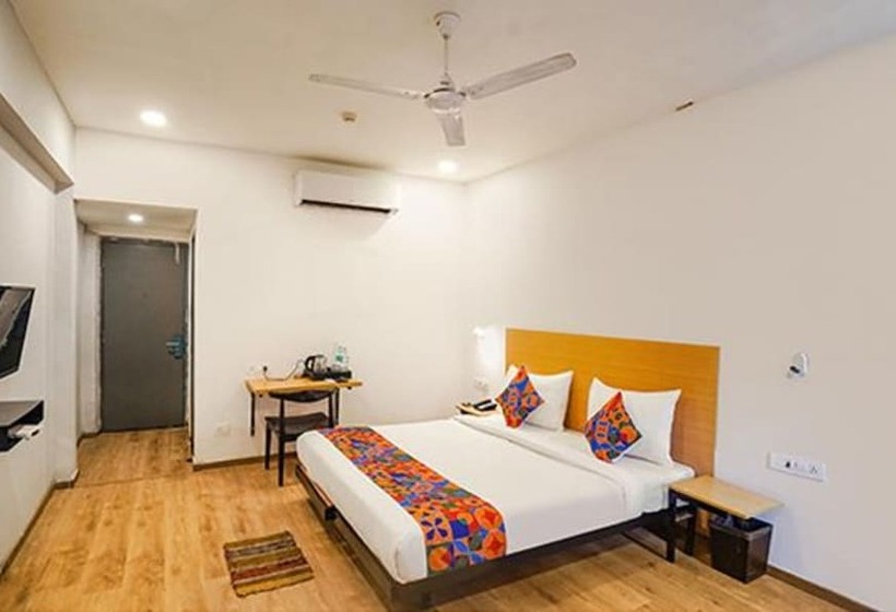 Fabhotel Santosh Palace