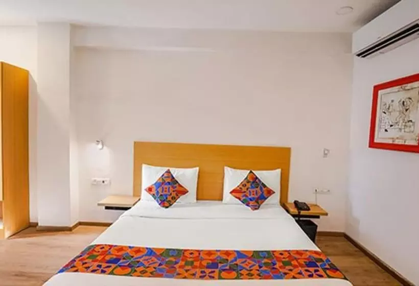 Fabhotel Santosh Palace