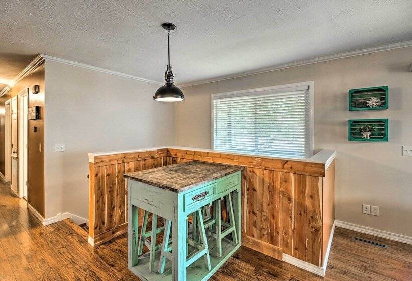 Family Friendly Lakeview Home W/ Private Yard