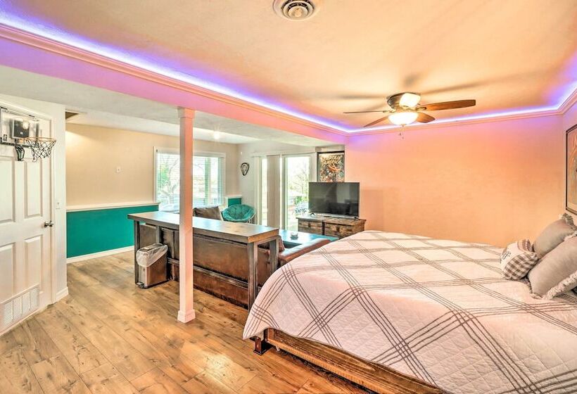 Family Friendly Lakeview Home W/ Private Yard