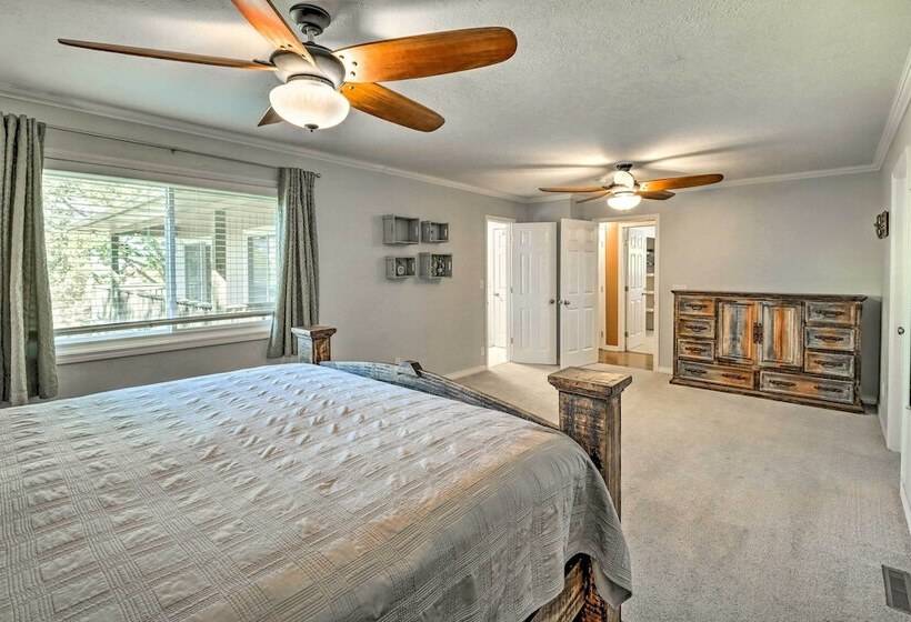 Family Friendly Lakeview Home W/ Private Yard