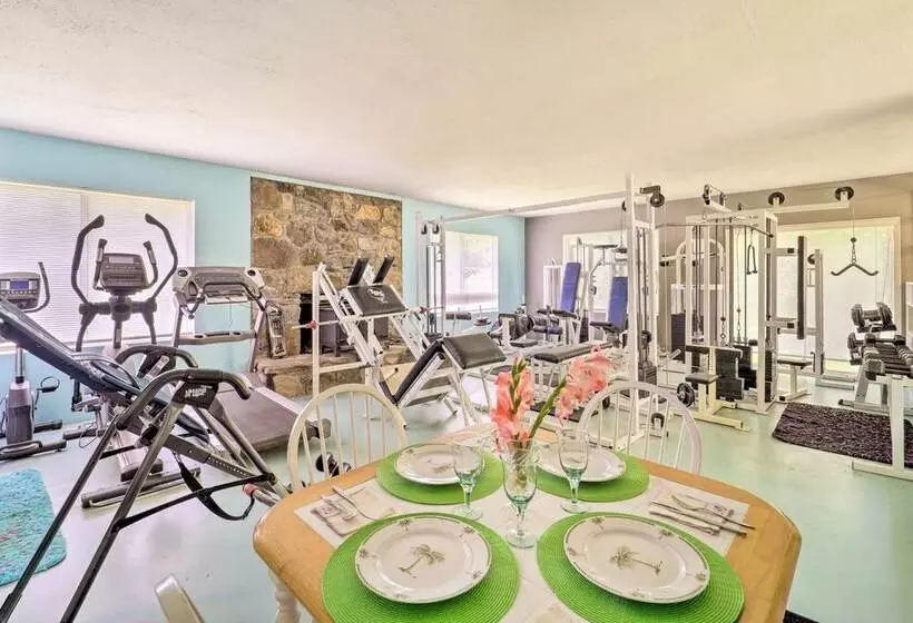 Furnished Deck + Home Gym: Bakersville Retreat!