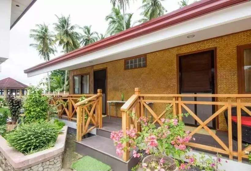 Foxy S Beach Resort