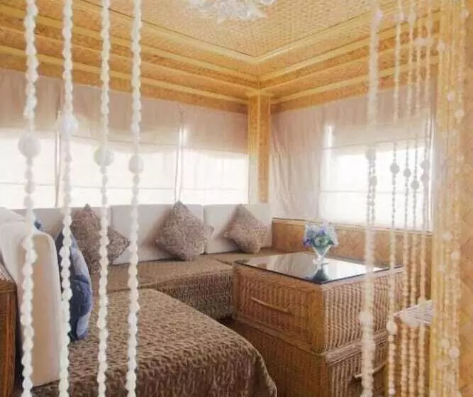 Foxy S Beach Resort