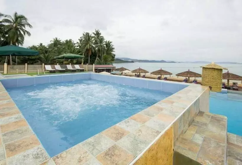 Foxy S Beach Resort