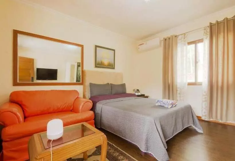 Foxy S Beach Resort