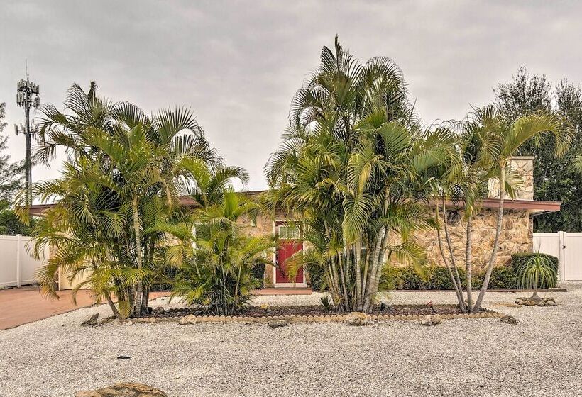 Home W/ Dock, Pool, Kayaks: Walk To Palma Sola Bay