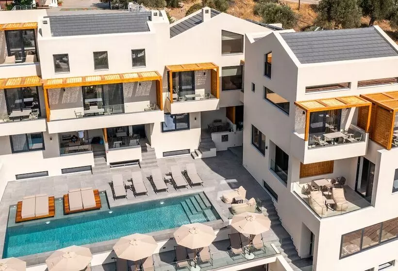 ホテル Elivia Boutique Suites
