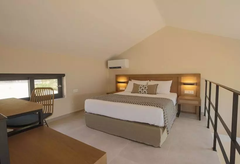ホテル Elivia Boutique Suites