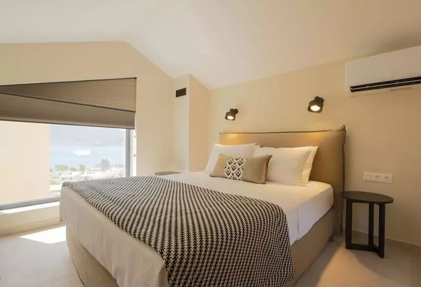 ホテル Elivia Boutique Suites