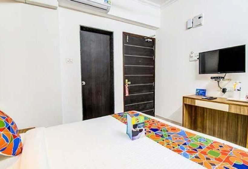 ホテル Fabexpress Marvel Bliss   Nr Trump Towers