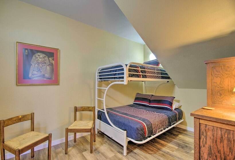 House On Lake Of The Ozarks W/ Dock & Pool Table!