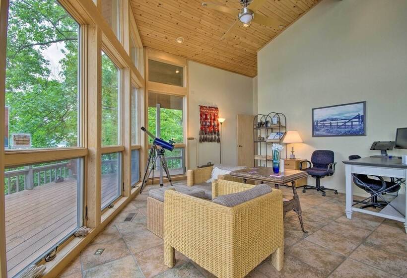 House On Lake Of The Ozarks W/ Dock & Pool Table!