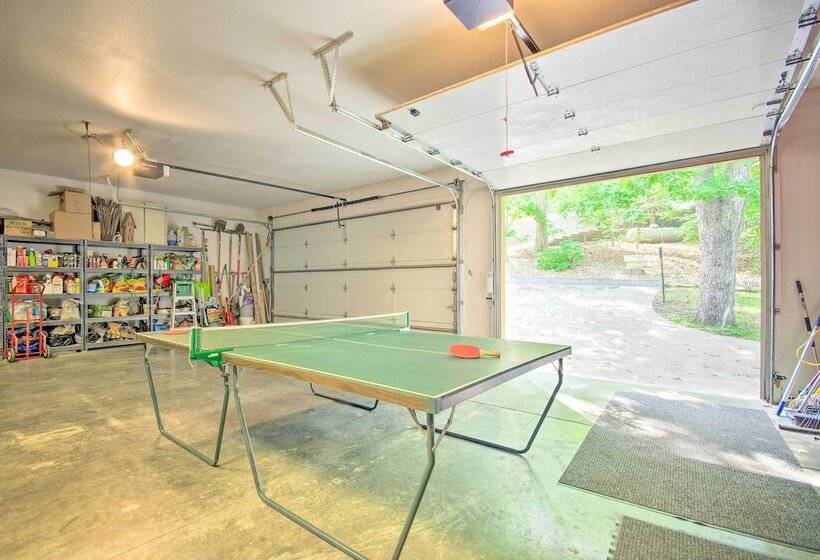 House On Lake Of The Ozarks W/ Dock & Pool Table!